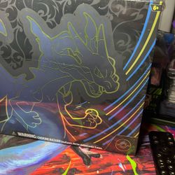 Mega Charizard EX Ultra Premium Collection