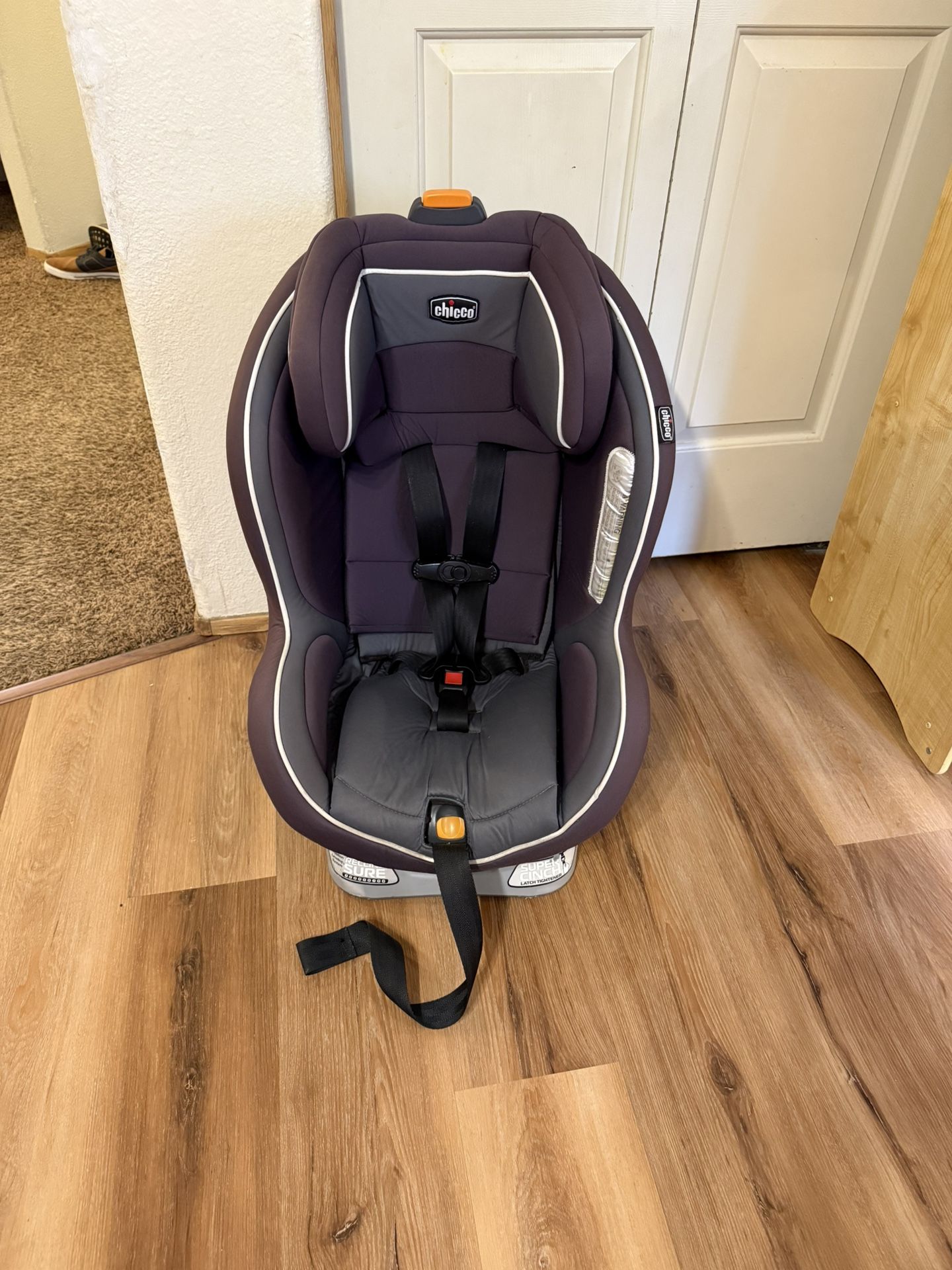 Chicco convertible car seat
