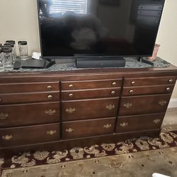 Bedroom Set Queen Size