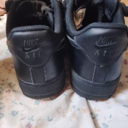 Fluffy Laced Black Forces 