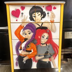 KPop Dresser