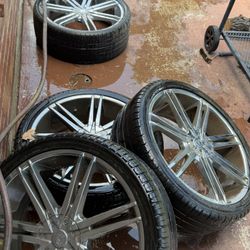 22 Inch Wheel Universal no cracks