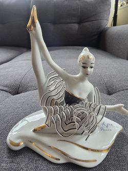 vintage Capodimonte porcelain ballerina figurine