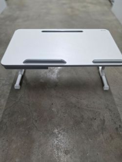 Bed Table with adjustable height