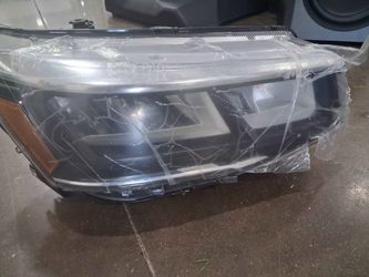 Volkswagen Taos Right Passenger Side LED Headlight