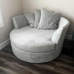  Circular Love Seat Z-Gallarie