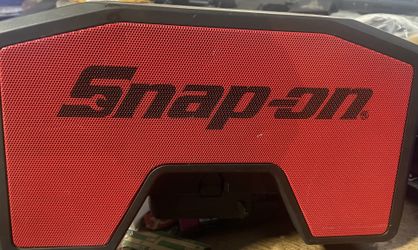 Snap on Bluetooth radio
