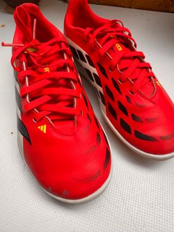 Kids Indira soccer shoes size 1.5