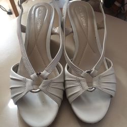 Woman sandals size 9