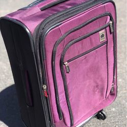 Delsey Light Carryon Luggage