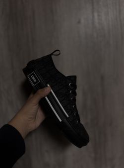 DIOR B23