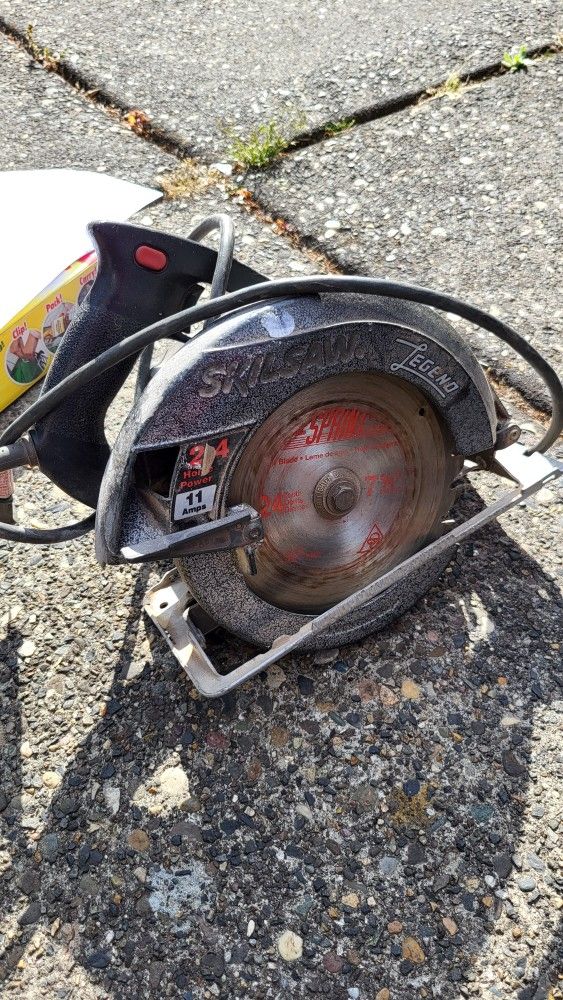 Skilsaw 7 1/4" Circular Saw Legend 2.4 HP