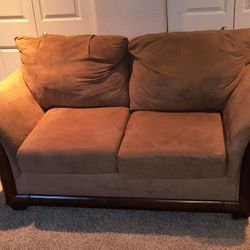 Love seat tan