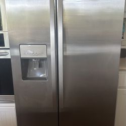 Whirlpool Refrigerator 