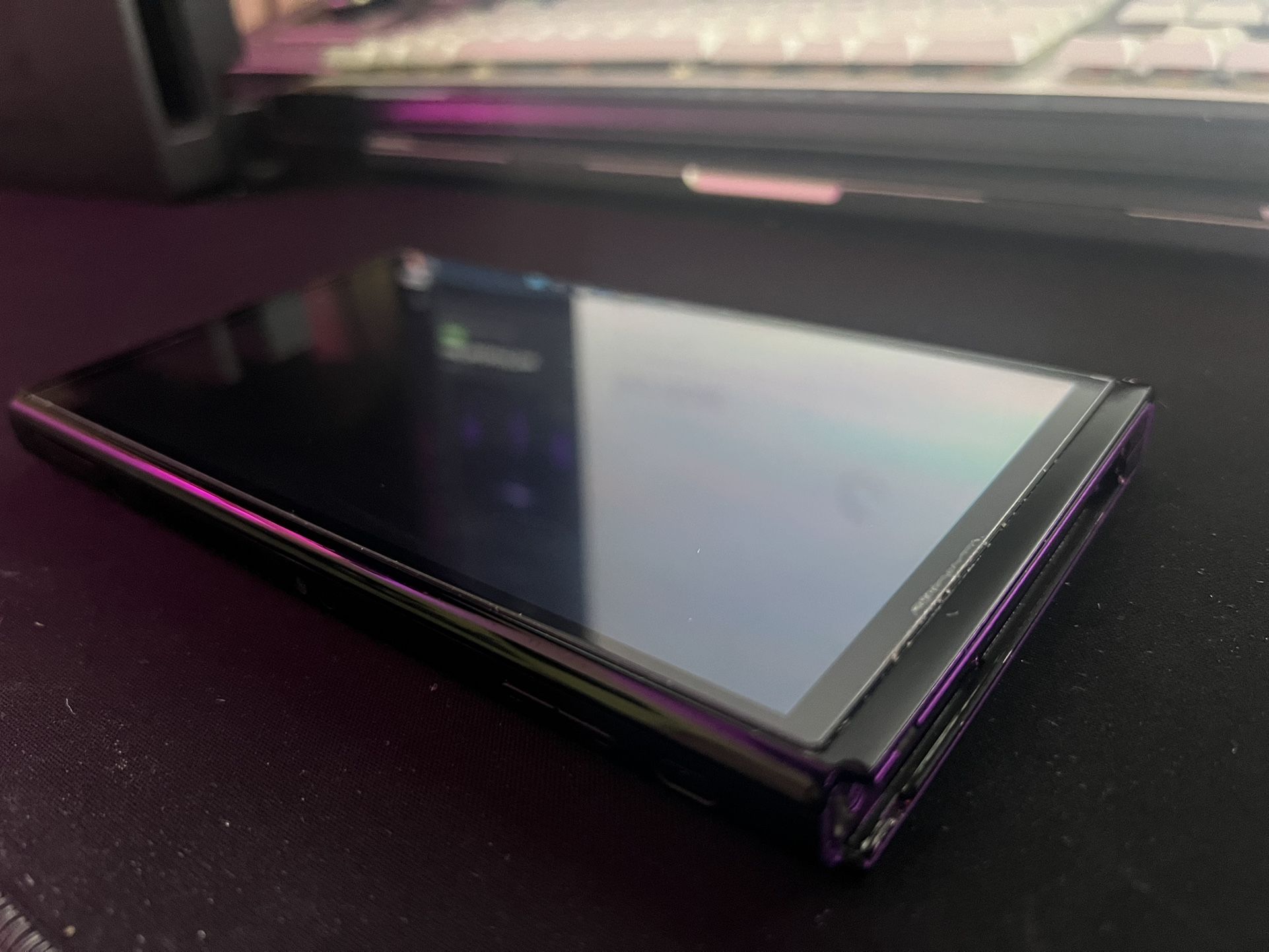 Nintendo Switch OLED 64GB (No joycons)