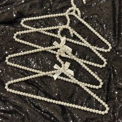 Pearl Hangers 