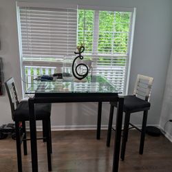 Breakfast Table With Chairs