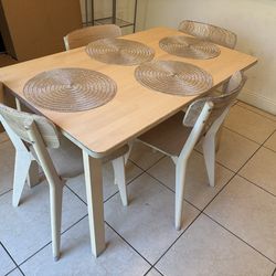 Dining set with four chairs | Small dining set | 4-seat wooden dining set