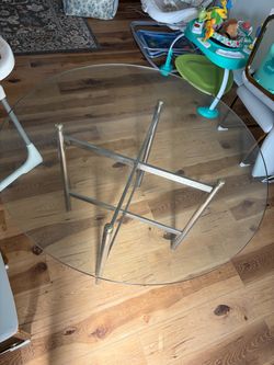 Glass dining/kitchen table