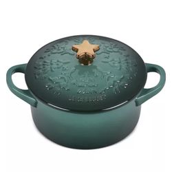 *New*  Le Creuset Noël Collection Mini Cocotte with a Star Knob