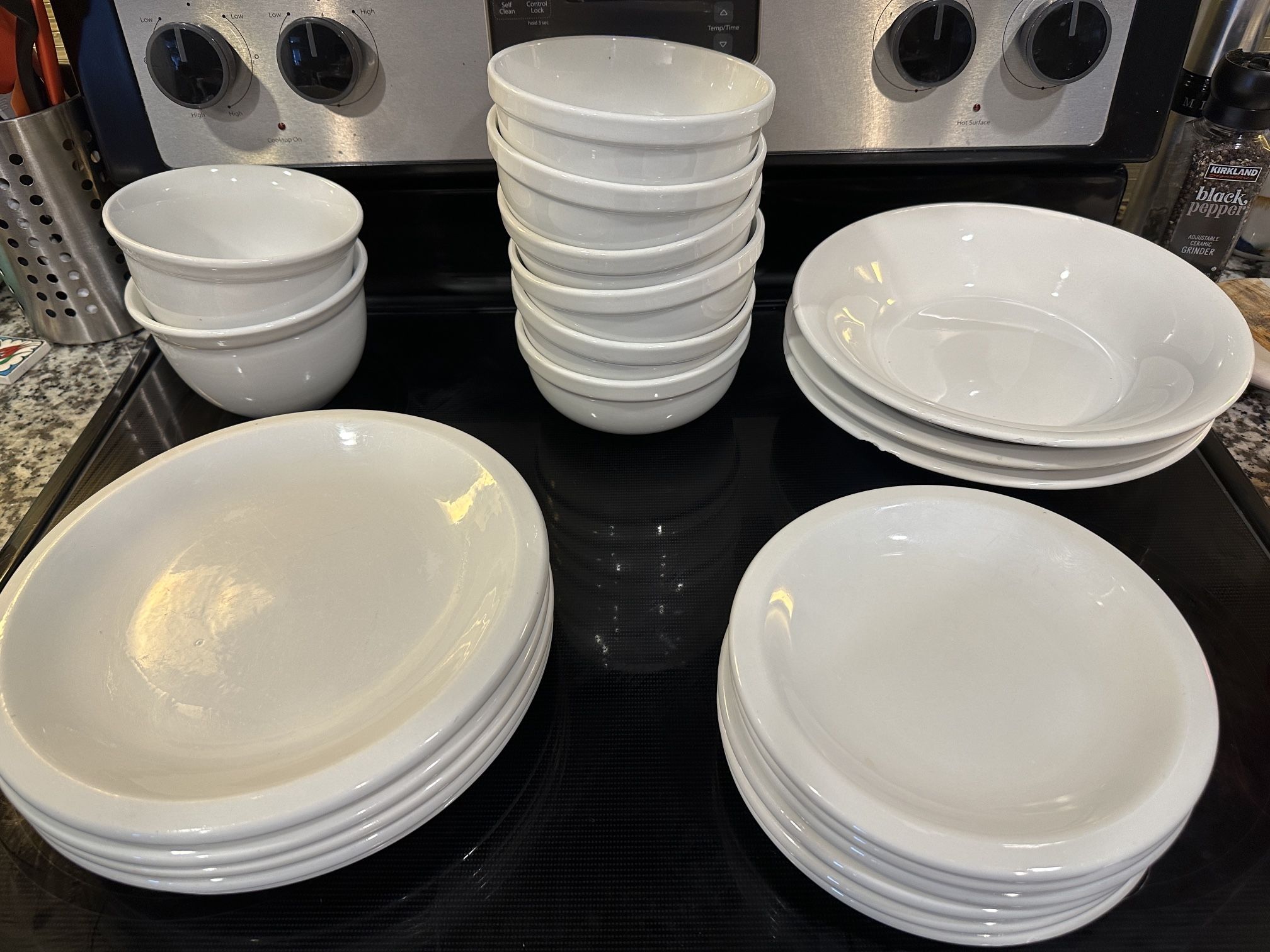 Pottery Barn Dinnerware Set for Sale in Austin, TX OfferUp