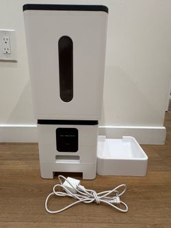Yakry Automatic Dog Feeder w/ Camera – 12L Large Breed Pet Feeder (Like New)