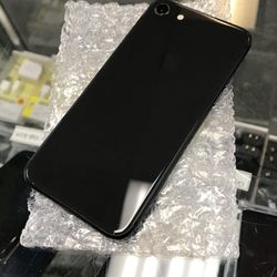 iPhone 8 64GB Unlocked Excellent Condition 