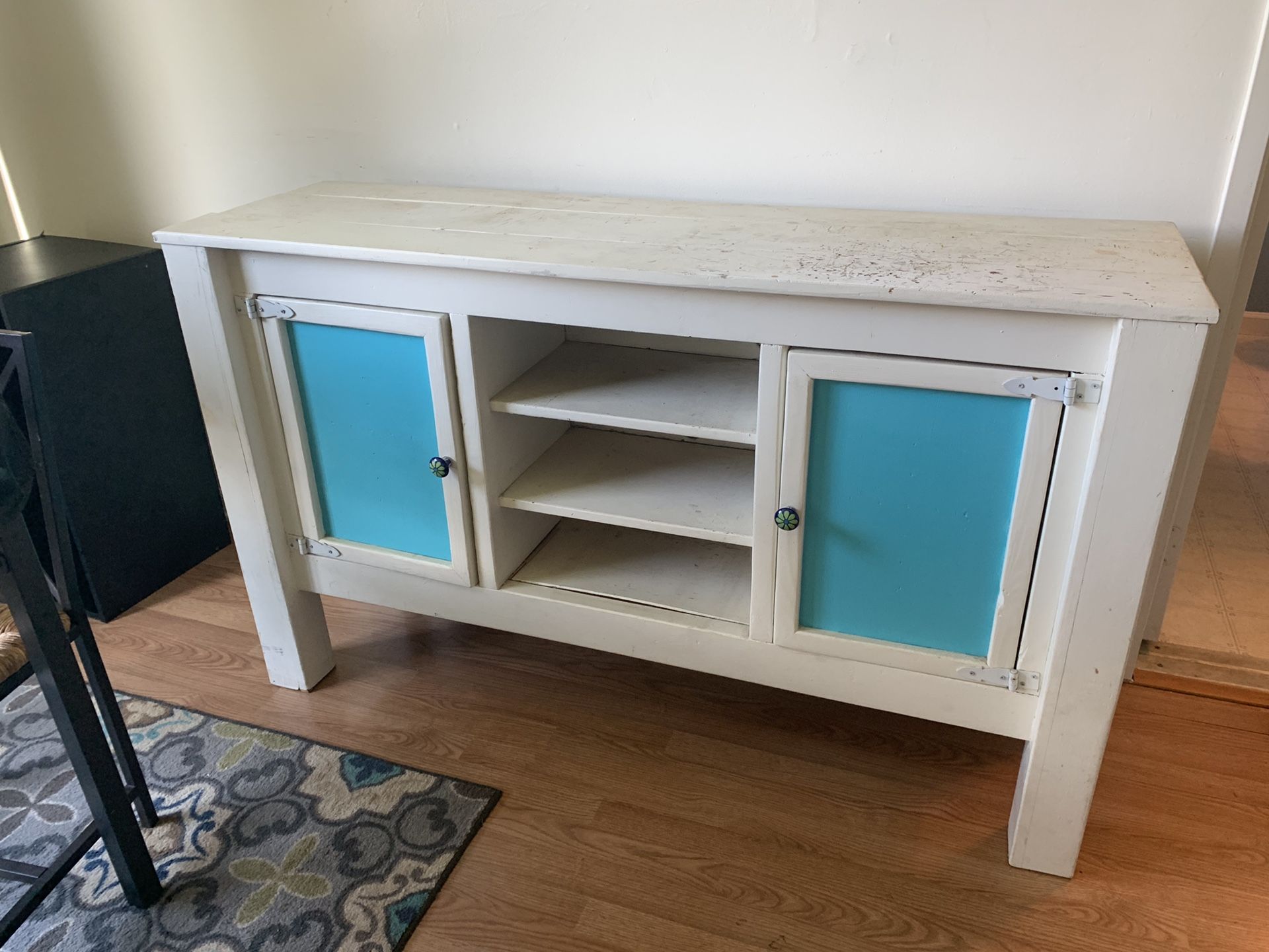 Tv stand free