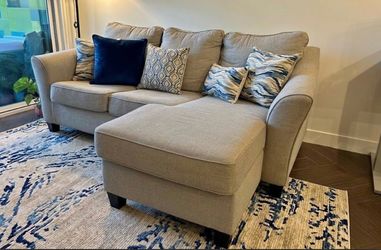 Sectional couch 🛋️