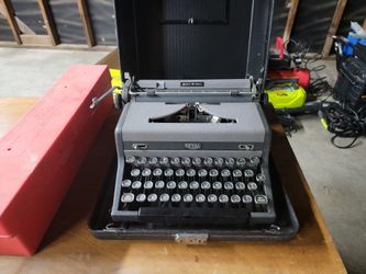 Royal Typewriter