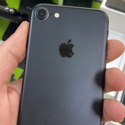 ⌚️⌚️iPhone 7 32gb Factory Unlocked With Warranty 