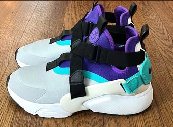 NIKE AIR HUARACHE