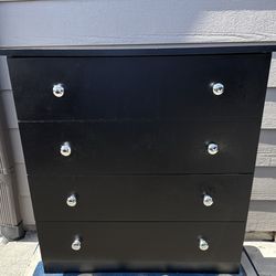 Black Chess of 4-Drawers