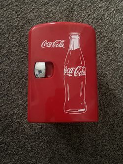 coke mini fridge 
