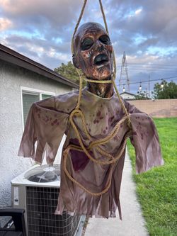 Hanging Zombie Corpse Halloween Decoration