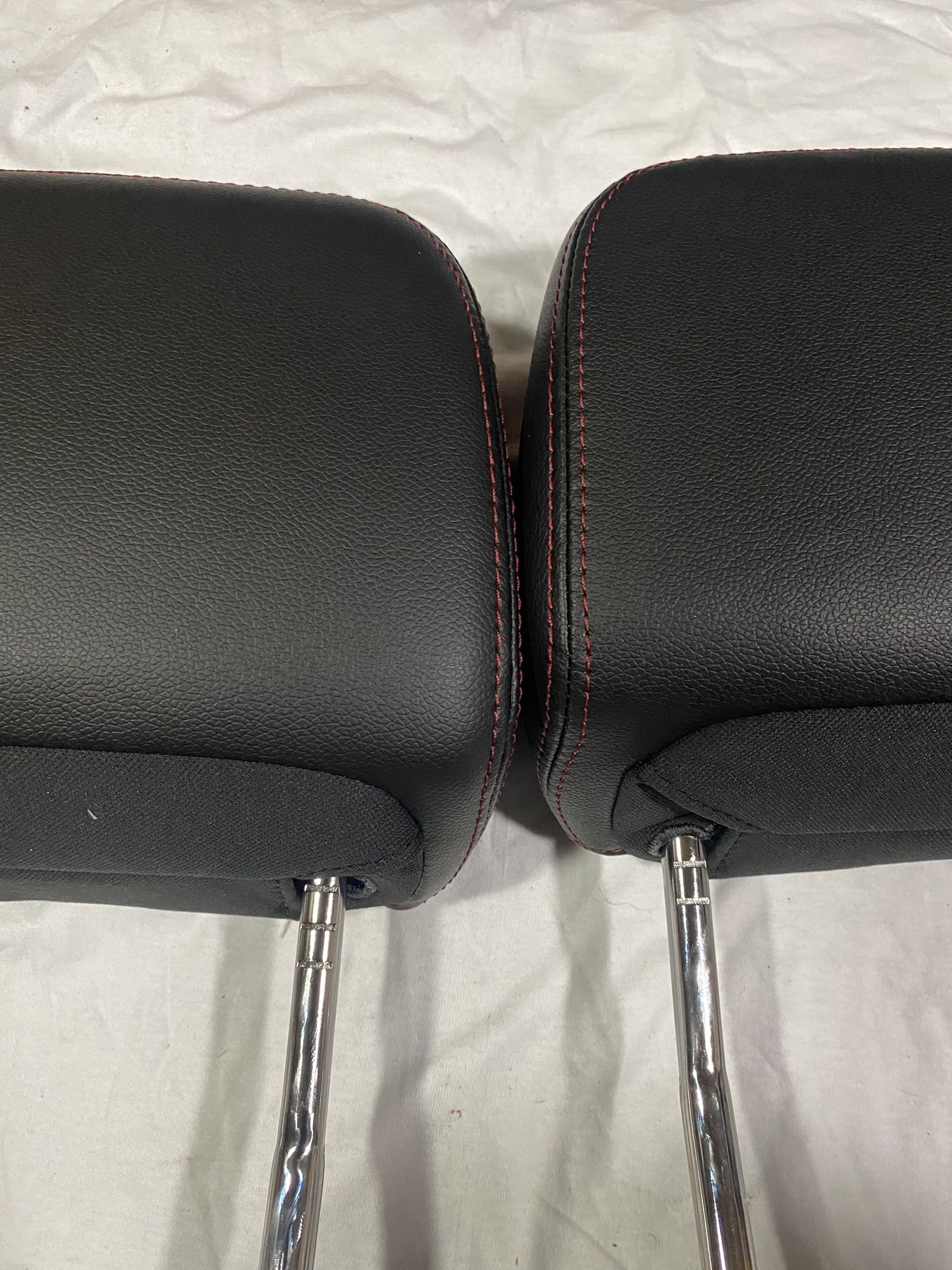 HeadRests 2024 Equinox