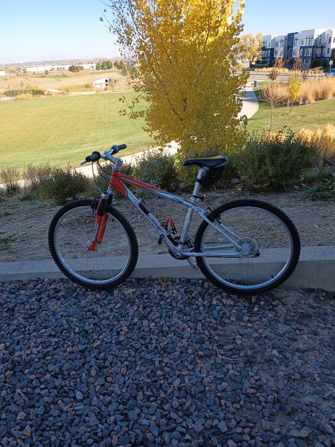Specialized RockHopper Hard Tail MTN Bike! Fully Reconditioned! $180 OBO!