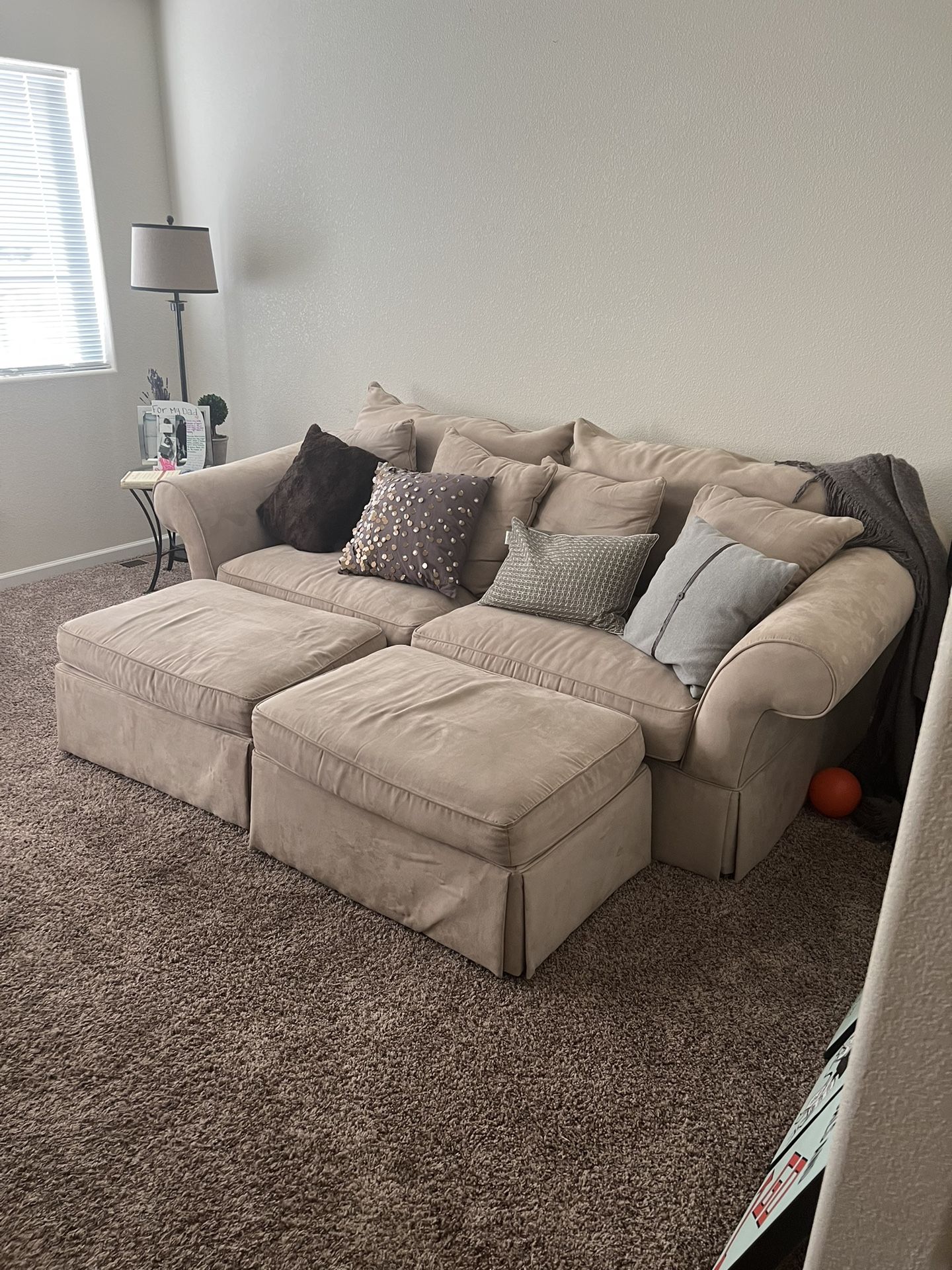 Couch w/ Pull Out Bed And Ottomans