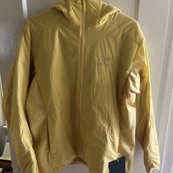 Women’s Arc’Teryx Atom LT Hooded Jacket 