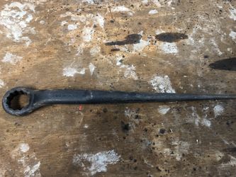 1 1/4” Spud Wrench