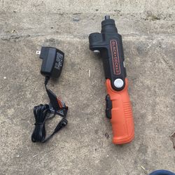 BLACK+DECKER 4V MAX Cordless Screwdriver w/ LED (BDCSFL20C) With Charger 