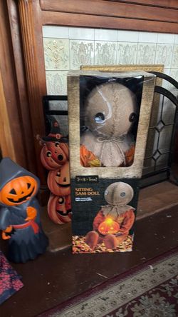 Light-Up Sitting Sam Doll -Trick 'r Treat Spirit Halloween 30”
