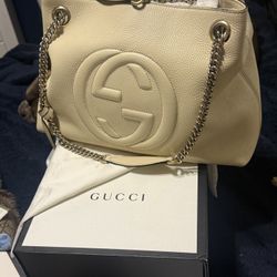 Gucci Medium Calf leather Chain Soho Shoulder Bag