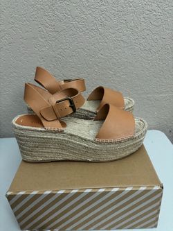 Lleather sandal