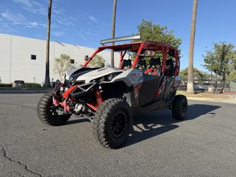 2017 Can-Am Maverick Max 1000R DPS - Pre-Owned - 4 Seat Built