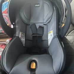 Chicco Fit2 Infant Carseat 