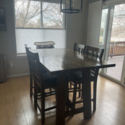Counter Height Table & Chairs