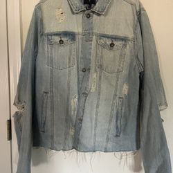 DISTRESSED JEAN JACKET