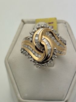 10k Yellow Gold Round And Baguette Diamonds Approximately1 Carat Total Weight Size Size 7