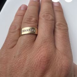 14k Solid Gold Diamond Ring 